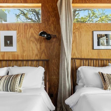 Lazo House - Riverfront With Overlooking Llano River Esterno foto