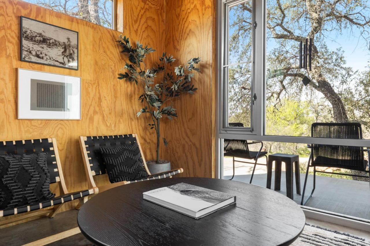 Lazo House - Riverfront With Overlooking Llano River Esterno foto