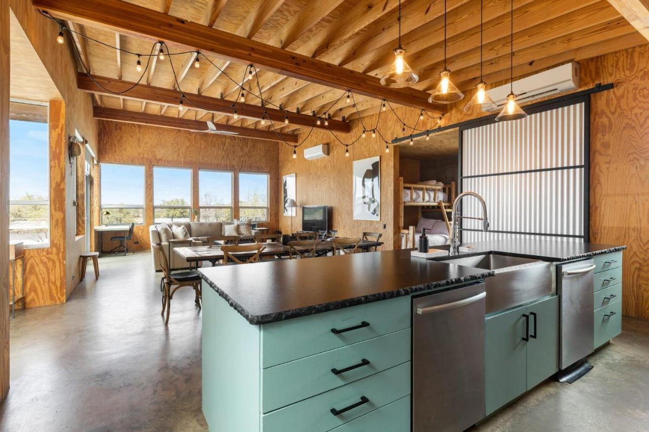 Lazo House - Riverfront With Overlooking Llano River Esterno foto