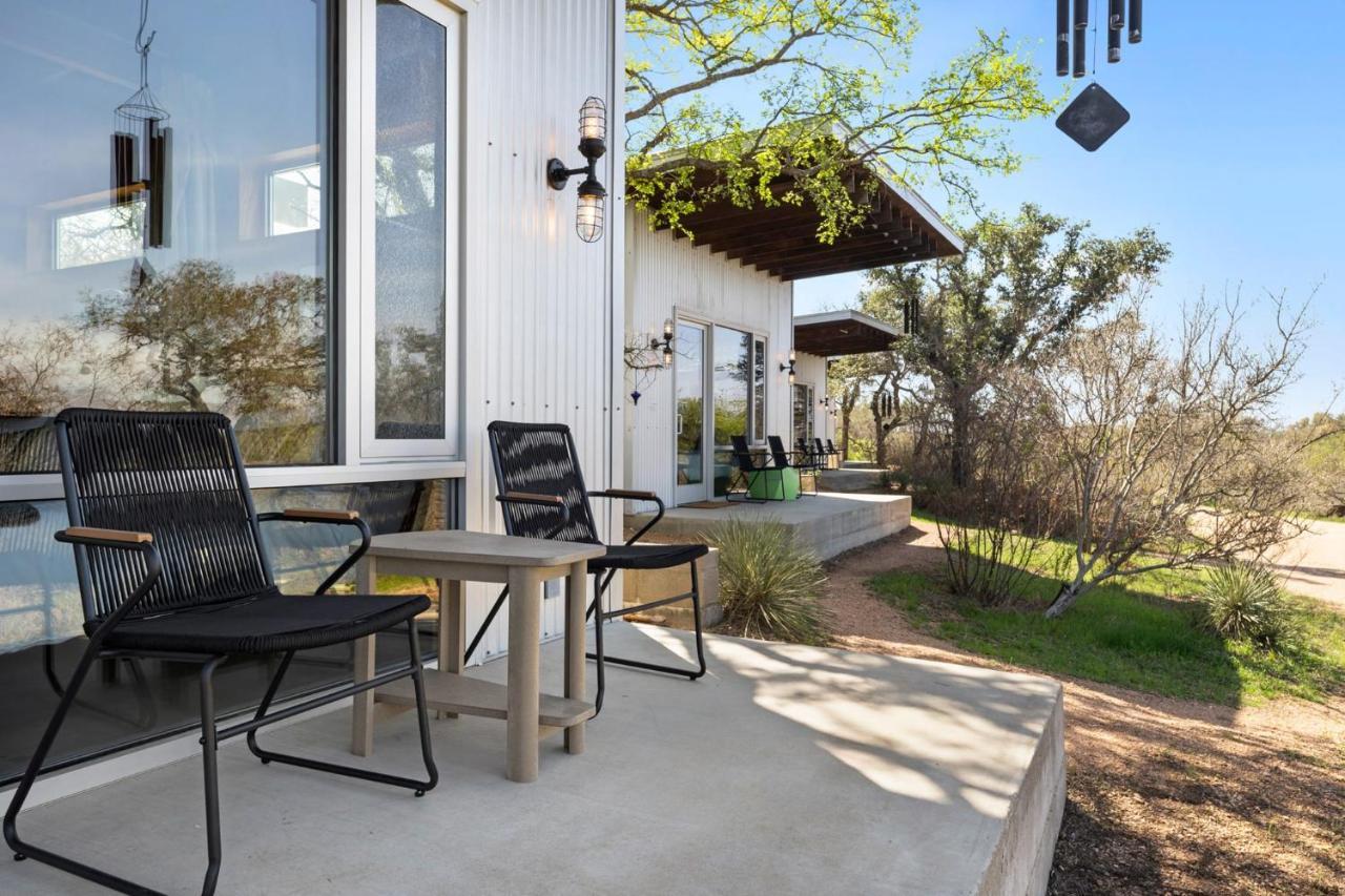 Lazo House - Riverfront With Overlooking Llano River Esterno foto