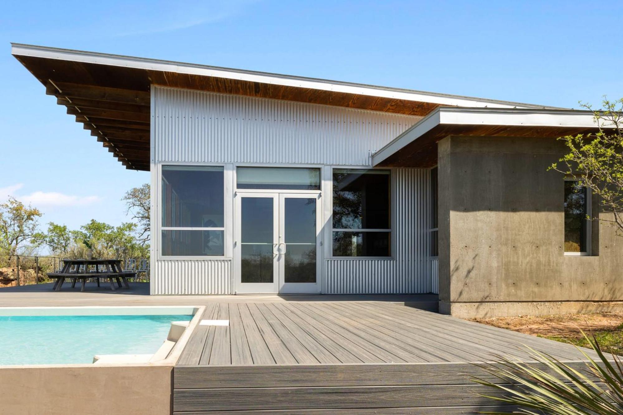 Lazo House - Riverfront With Overlooking Llano River Esterno foto