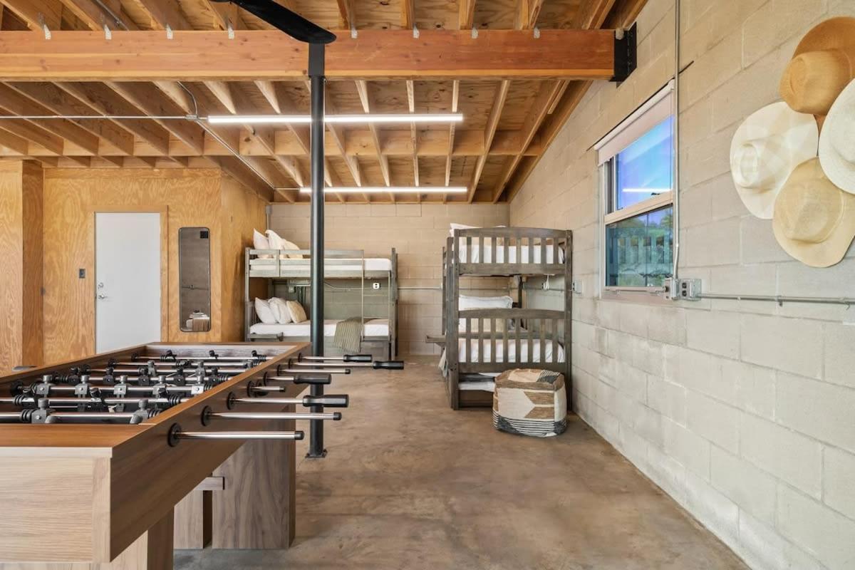 Lazo House - Riverfront With Overlooking Llano River Esterno foto
